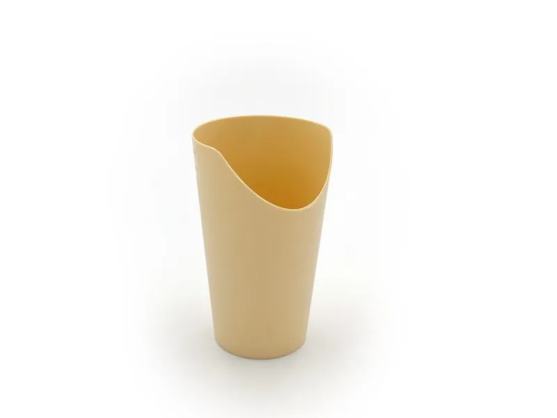 GOBELET AVEC DECOUPE POUR LE NEZ